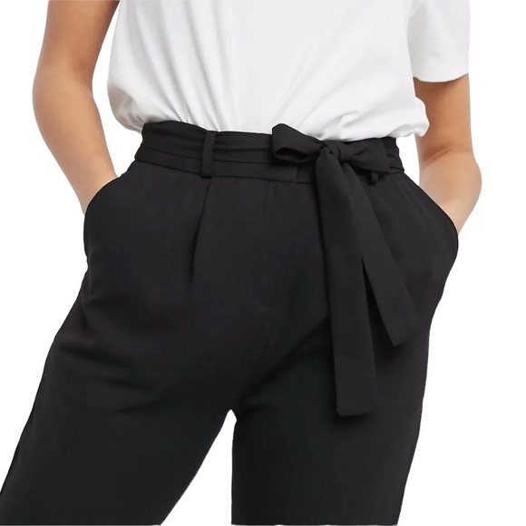 ⭐️ SOLD ⭐️ LOFT Black Linen Blend Paperbag Pants Size XS Petite Cropped Business - Picture 3 of 11